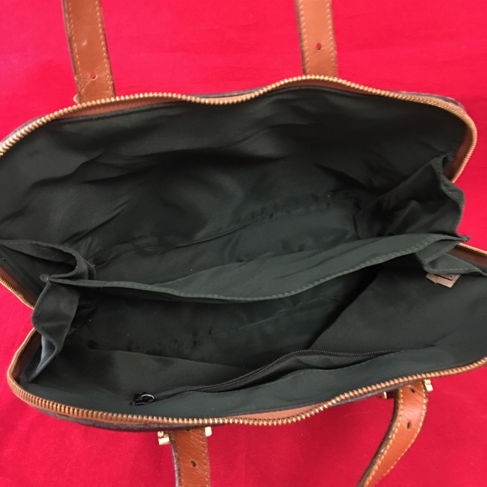 SOLD! DOONEY & BOURKE Vintage AWL METRO Zip Zip - Picture 5 of 8